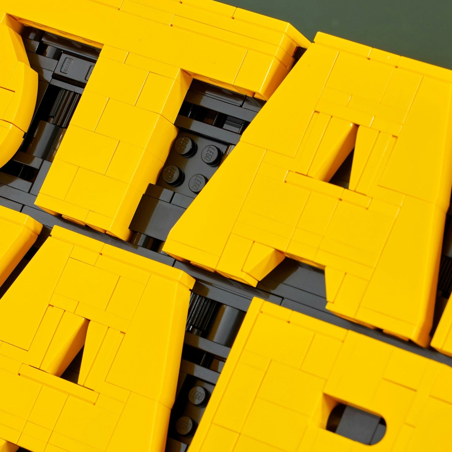 LEGO Star Wars Brick-Built Star Wars Logo - Building Blocks for Adults 18+ - Collectible DIY Model Kit - Unique Gift For Men and Women - Home Decor Idea for Fans of the Movie Series - 75407