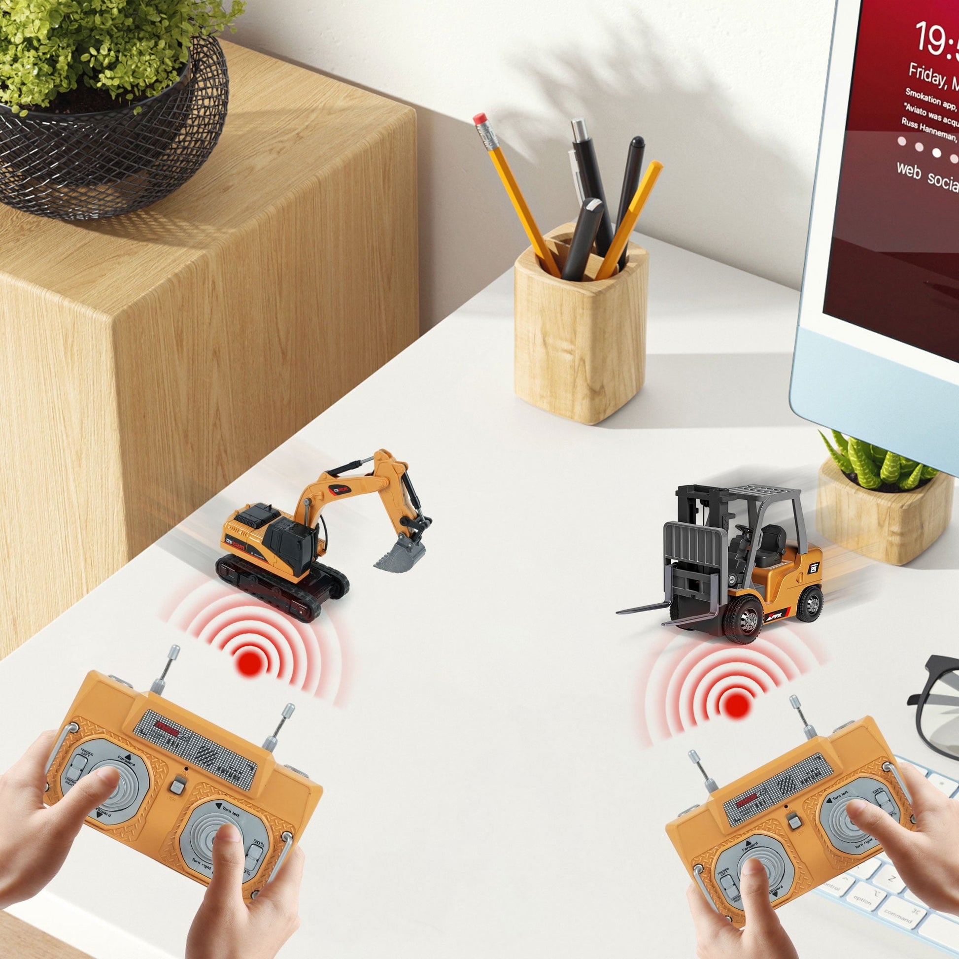 BRRRRT 1/64 Mini Remote Control Excavator, 2.4Ghz Remote Control Construction Vehicles with Metal Shovel, RC Excavator Birthday Gifts for Boys and Girls Age 3+