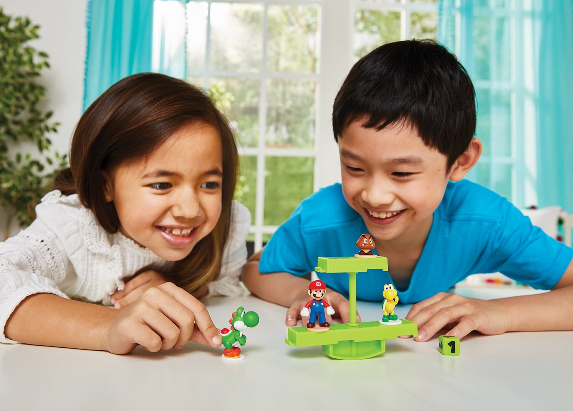 Epoch Games Super Mario Balancing Game - Ground Stage, Tabletop Skill Game with Collectible Super Mario Action Figures